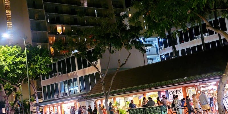 Make a Honolulu Restaurant Reservation and Avoid the Lines!