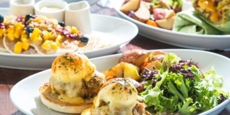 Put on Your Best Buffet Pants for Breakfast