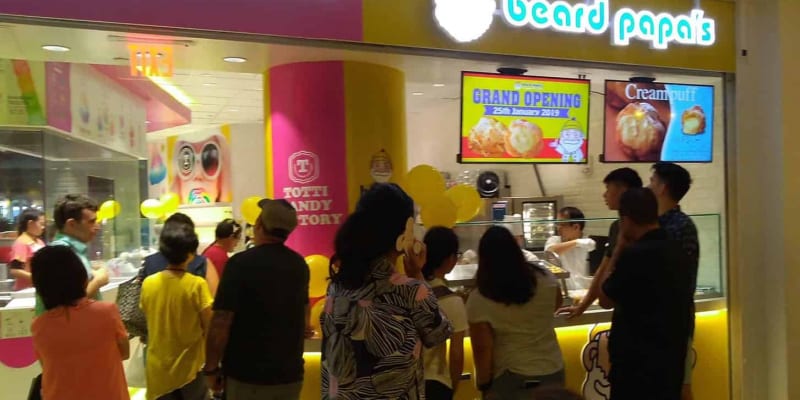Beard Papa’s Grand Opening