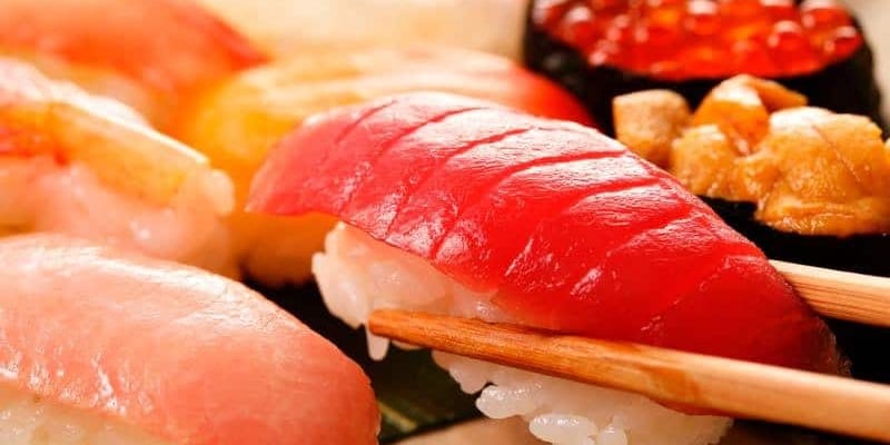 How to Sushi – Part 2a: The Classification of Sushi – Nigiri & Rolls